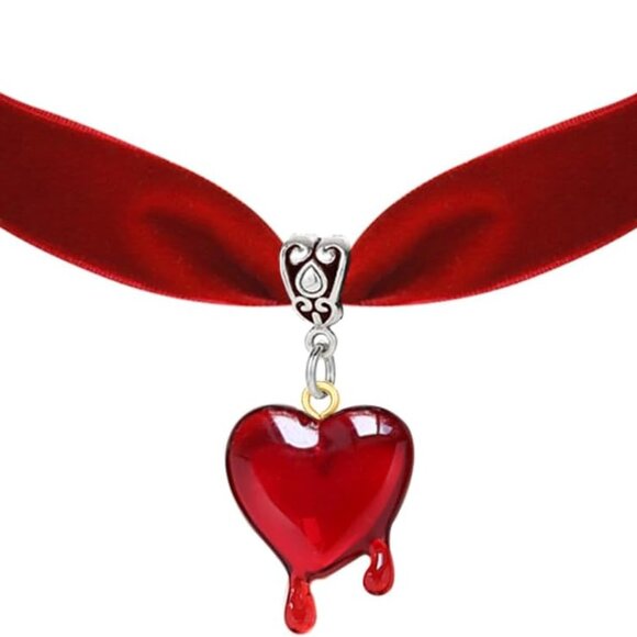 Vampire Blood Heart Necklace Velvet Choker Gothic Halloween Accessories - Picture 1 of 7